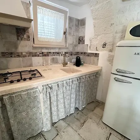 - Trullo Relax Sul Monte * Cisternino