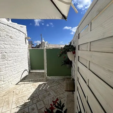 - Trullo Relax Sul Monte * Cisternino